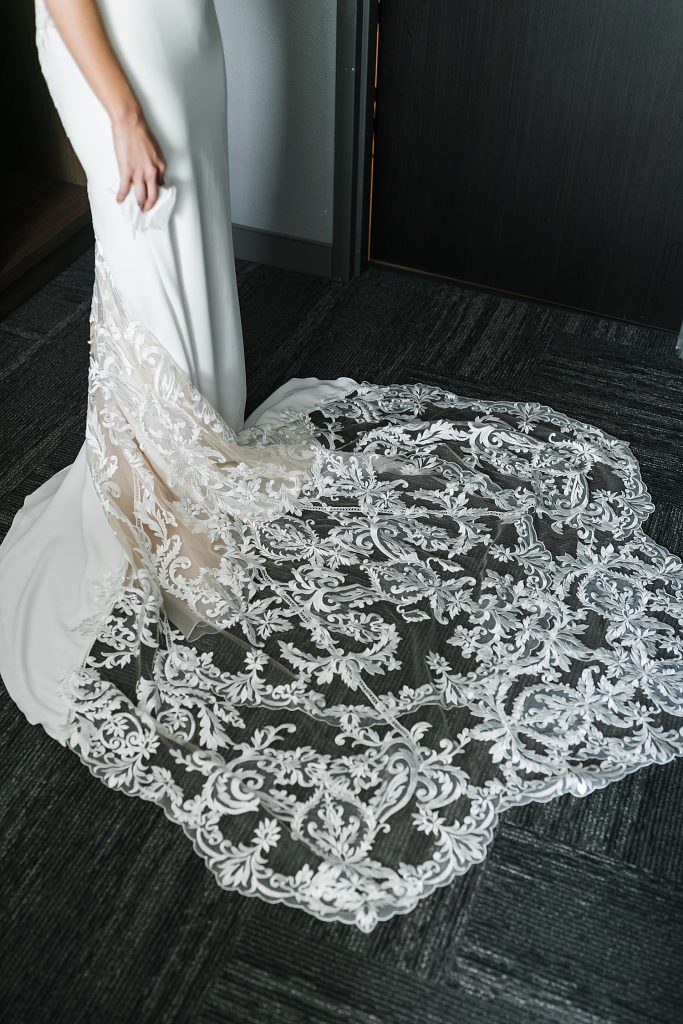 Clean & Classic Valley Brook Country Club Wedding. For more classic wedding ideas, visit burghbrides.com!