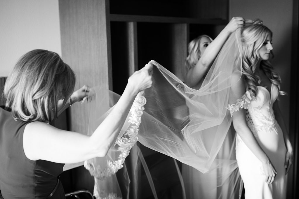 Clean & Classic Valley Brook Country Club Wedding. For more classic wedding ideas, visit burghbrides.com!