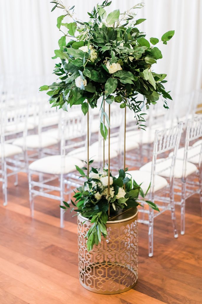 Clean & Classic Valley Brook Country Club Wedding. For more classic wedding ideas, visit burghbrides.com!