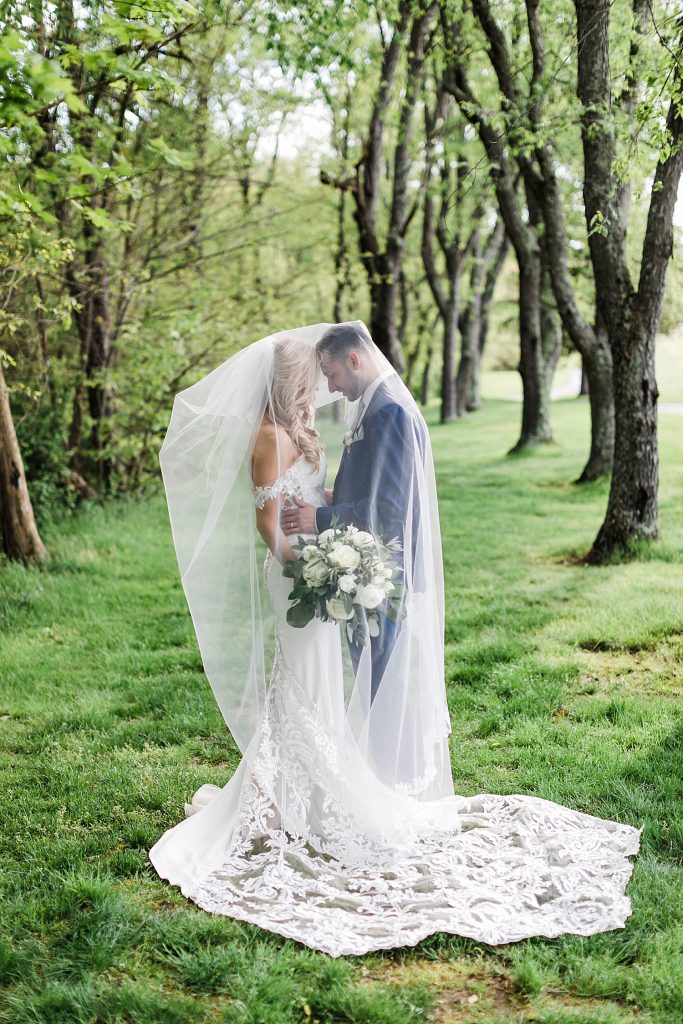 Clean & Classic Valley Brook Country Club Wedding. For more classic wedding ideas, visit burghbrides.com!