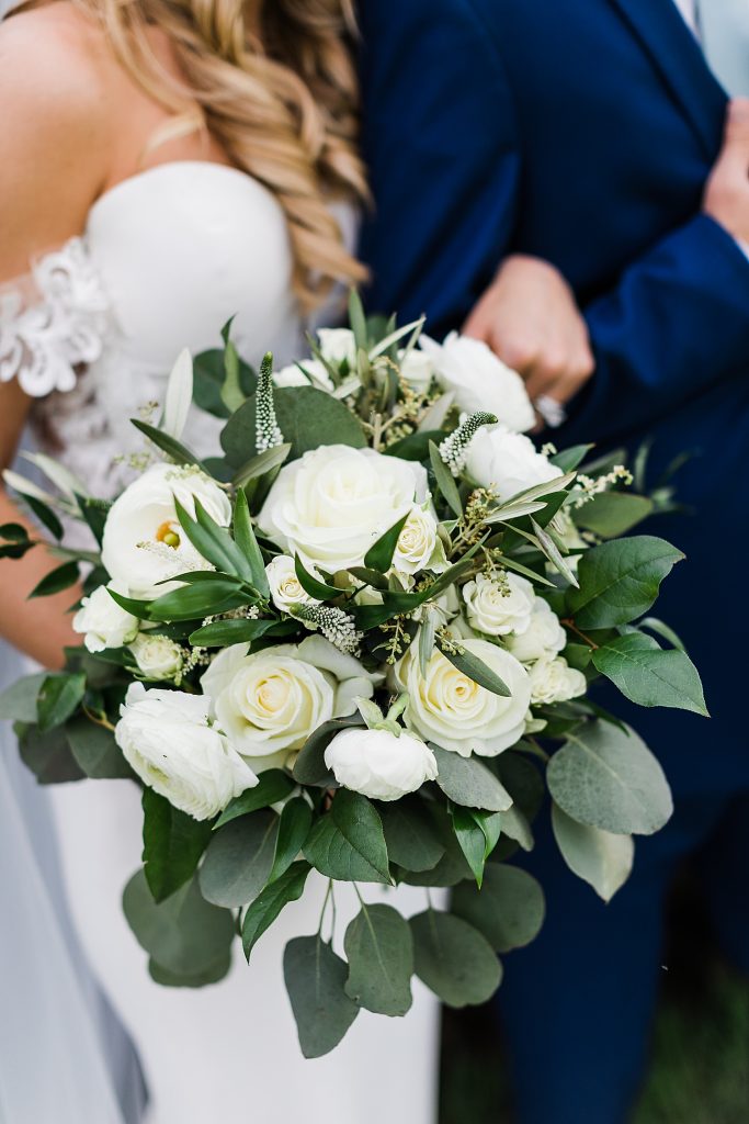Clean & Classic Valley Brook Country Club Wedding. For more classic wedding ideas, visit burghbrides.com!