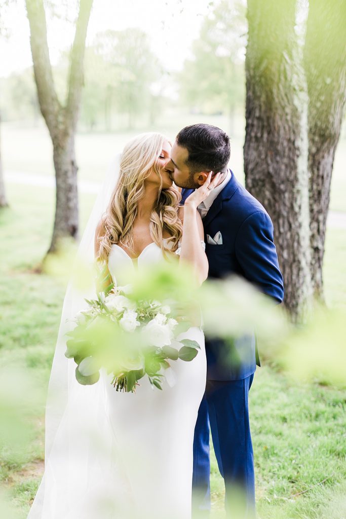 Clean & Classic Valley Brook Country Club Wedding. For more classic wedding ideas, visit burghbrides.com!
