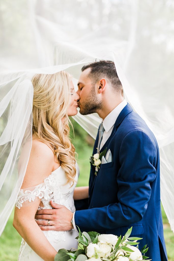 Clean & Classic Valley Brook Country Club Wedding. For more classic wedding ideas, visit burghbrides.com!