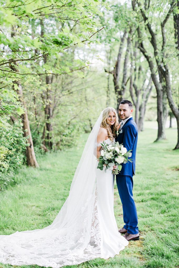 Clean & Classic Valley Brook Country Club Wedding. For more classic wedding ideas, visit burghbrides.com!