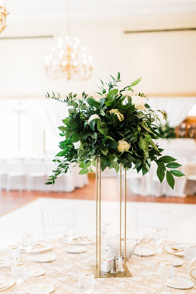 Clean & Classic Valley Brook Country Club Wedding. For more classic wedding ideas, visit burghbrides.com!