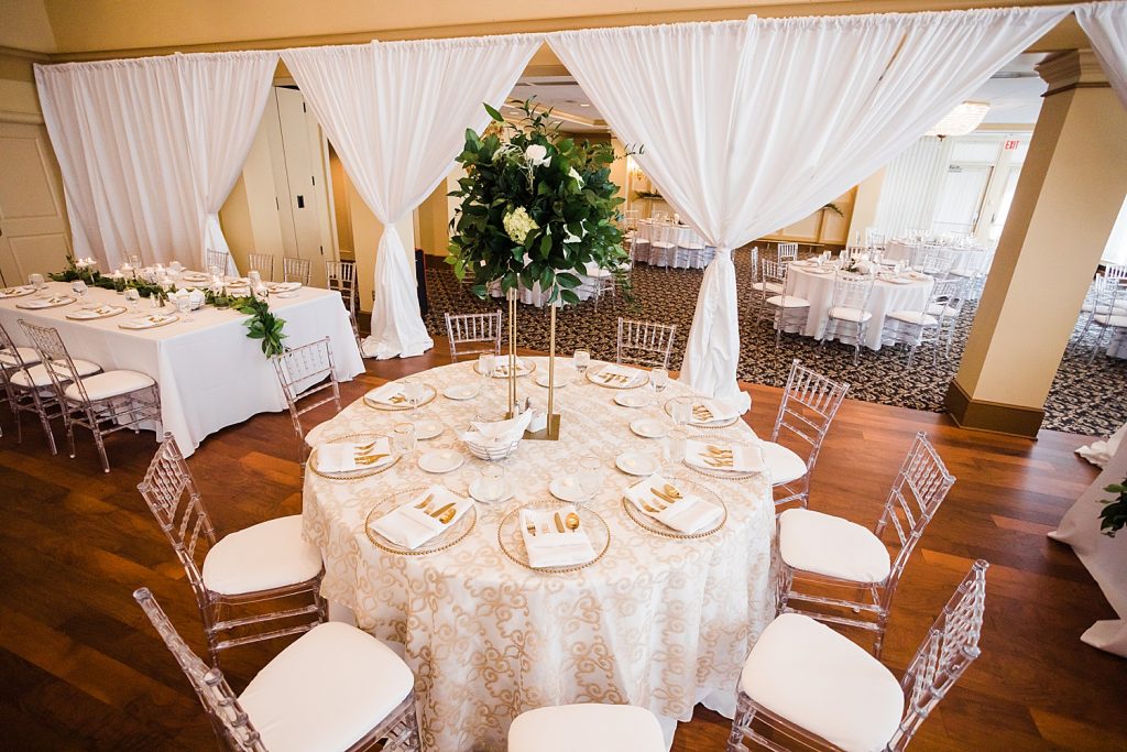 Clean & Classic Valley Brook Country Club Wedding. For more classic wedding ideas, visit burghbrides.com!