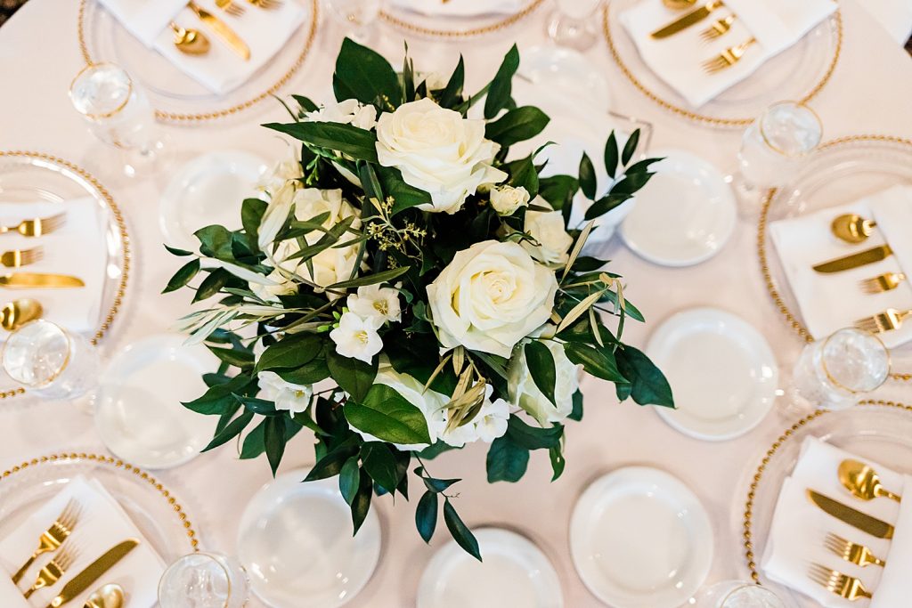 Clean & Classic Valley Brook Country Club Wedding. For more classic wedding ideas, visit burghbrides.com!