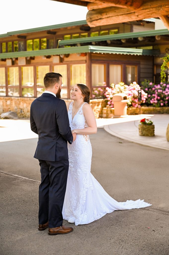 Seven Springs Wedding with Bold Colors. For more colorful wedding ideas, visit burghbrides.com!