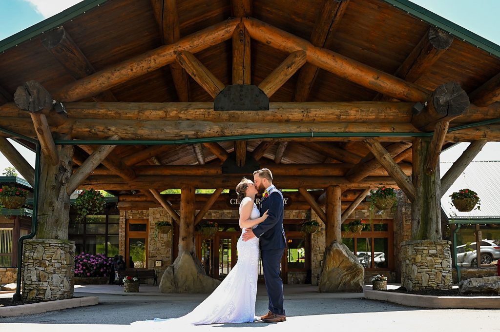 Seven Springs Wedding with Bold Colors. For more colorful wedding ideas, visit burghbrides.com!