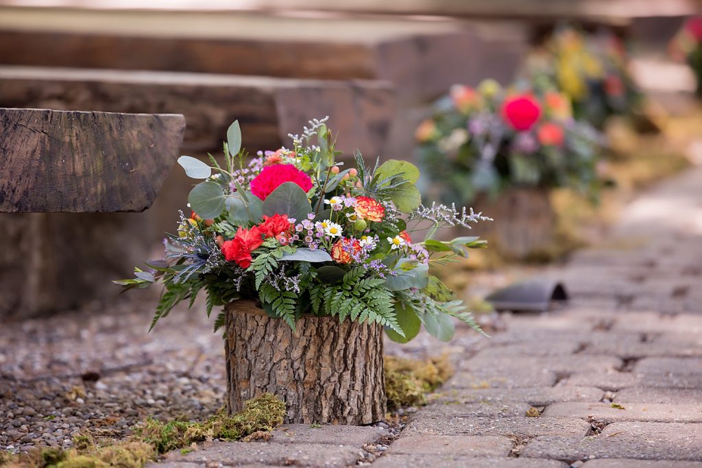 Seven Springs Wedding with Bold Colors. For more colorful wedding ideas, visit burghbrides.com!