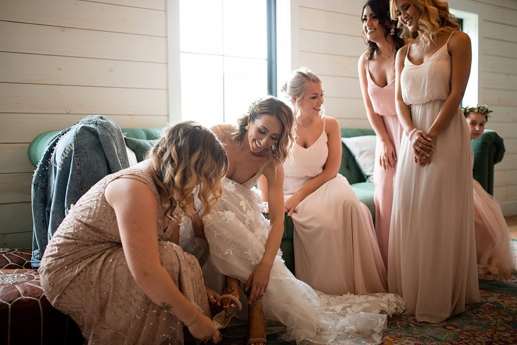Shady Elms Farm Wedding That Oozes Romance. For more blush pink wedding ideas, visit burghbrides.com!