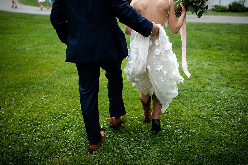 Shady Elms Farm Wedding That Oozes Romance. For more blush pink wedding ideas, visit burghbrides.com!