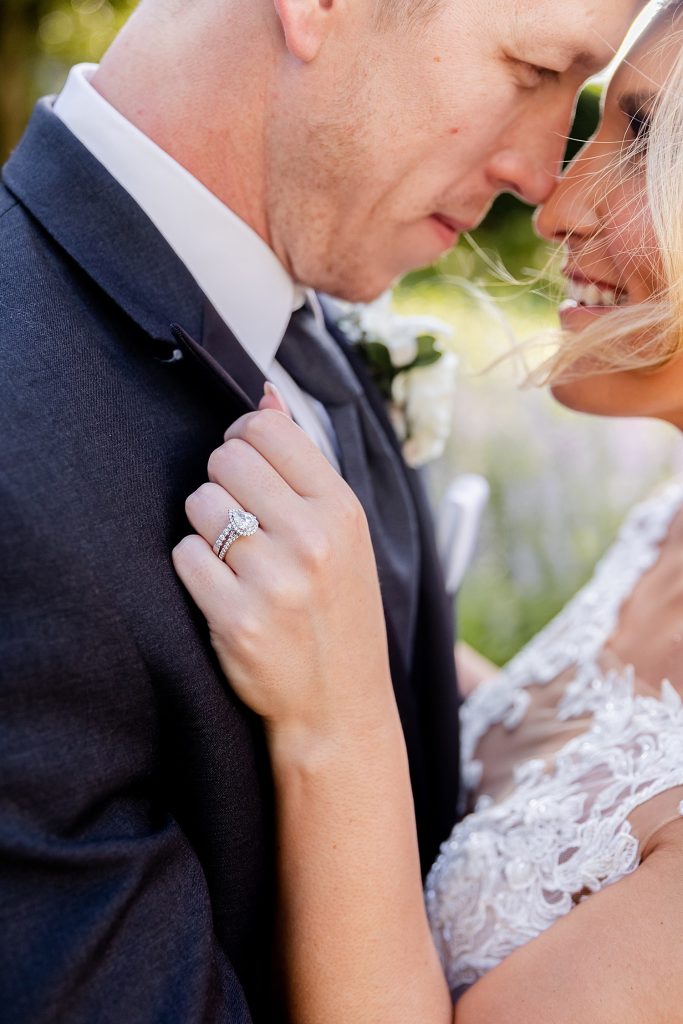Modern Mauve Wedding at Wintergarden PPG Place. For more chic wedding ideas, visit burghbrides.com!