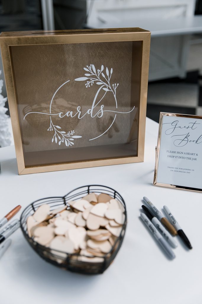 Modern Mauve Wedding at Wintergarden PPG Place. For more chic wedding ideas, visit burghbrides.com!