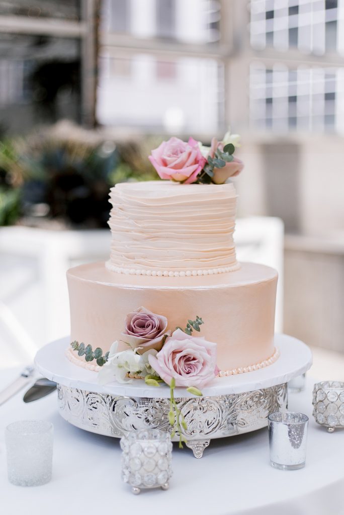 Modern Mauve Wedding at Wintergarden PPG Place. For more chic wedding ideas, visit burghbrides.com!