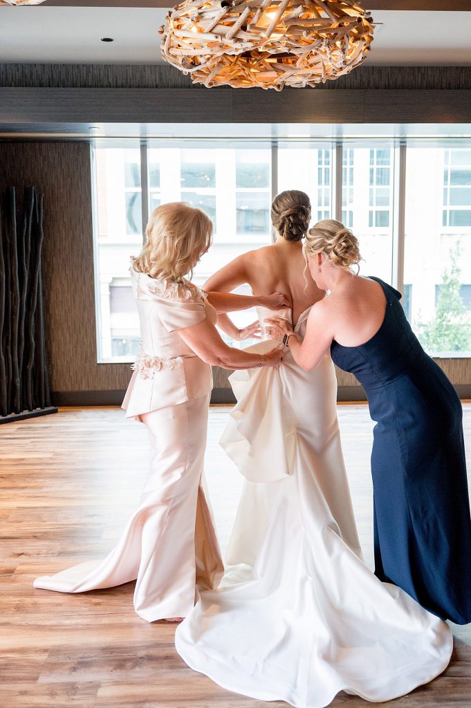 Modern Monochromatic Wedding at the Wintergarden at PPG Place. For more modern wedding ideas, visit burghbrides.com!