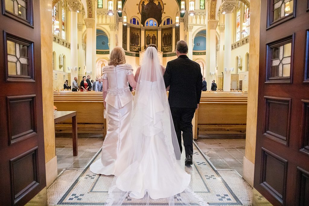 Modern Monochromatic Wedding at the Wintergarden at PPG Place. For more modern wedding ideas, visit burghbrides.com!