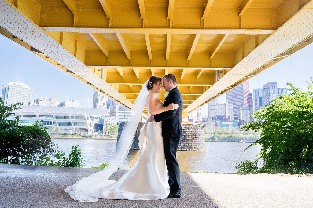 Modern Monochromatic Wedding at the Wintergarden at PPG Place. For more modern wedding ideas, visit burghbrides.com!