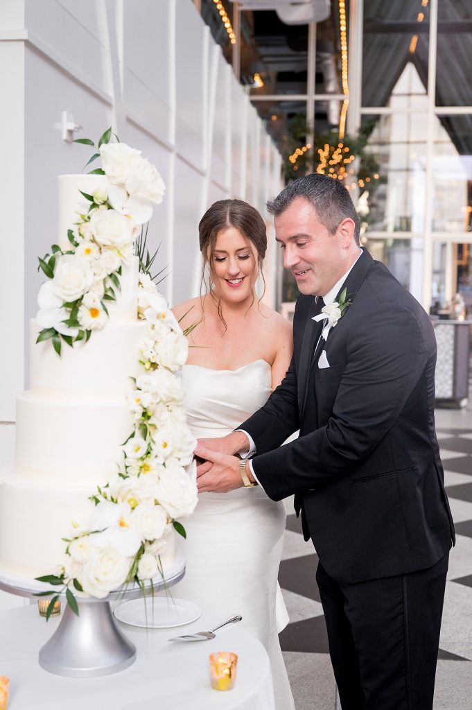 Modern Monochromatic Wedding at the Wintergarden at PPG Place. For more modern wedding ideas, visit burghbrides.com!