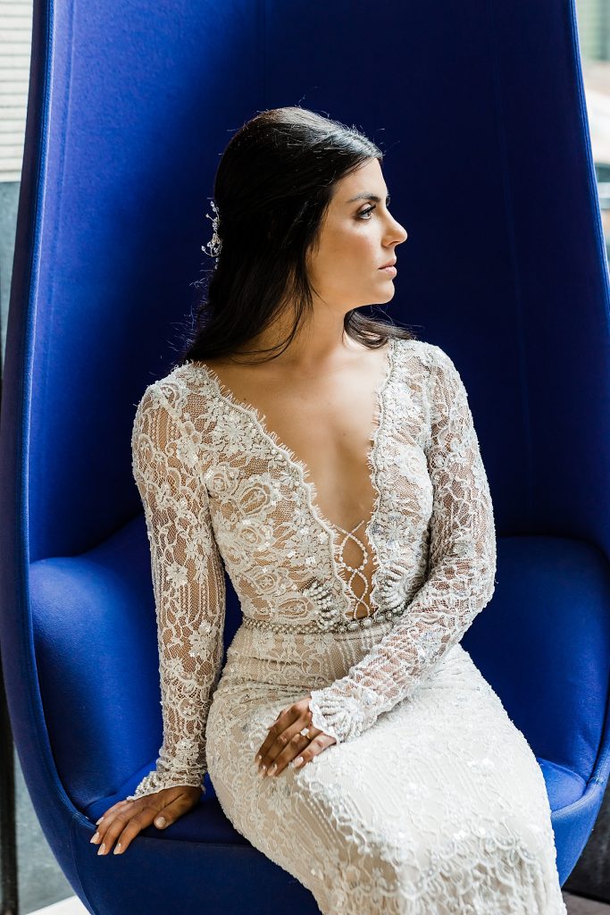 Luxe Art Deco Downtown Pittsburgh Wedding. For more modern wedding ideas, visit burghbrides.com!
