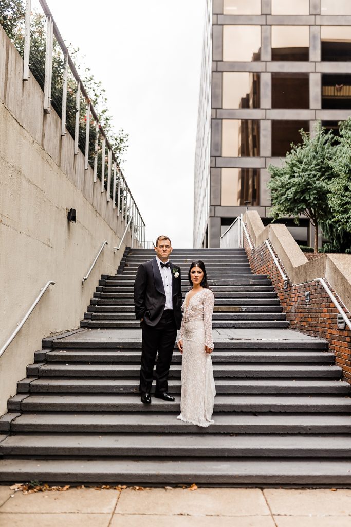 Luxe Art Deco Downtown Pittsburgh Wedding. For more modern wedding ideas, visit burghbrides.com!