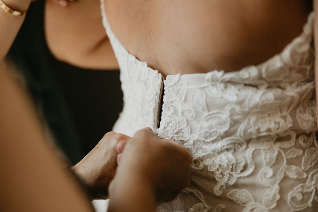 Playful Heinz History Center Wedding with Ribbon Details. For more Pittsburgh wedding ideas, visit burghbrides.com!