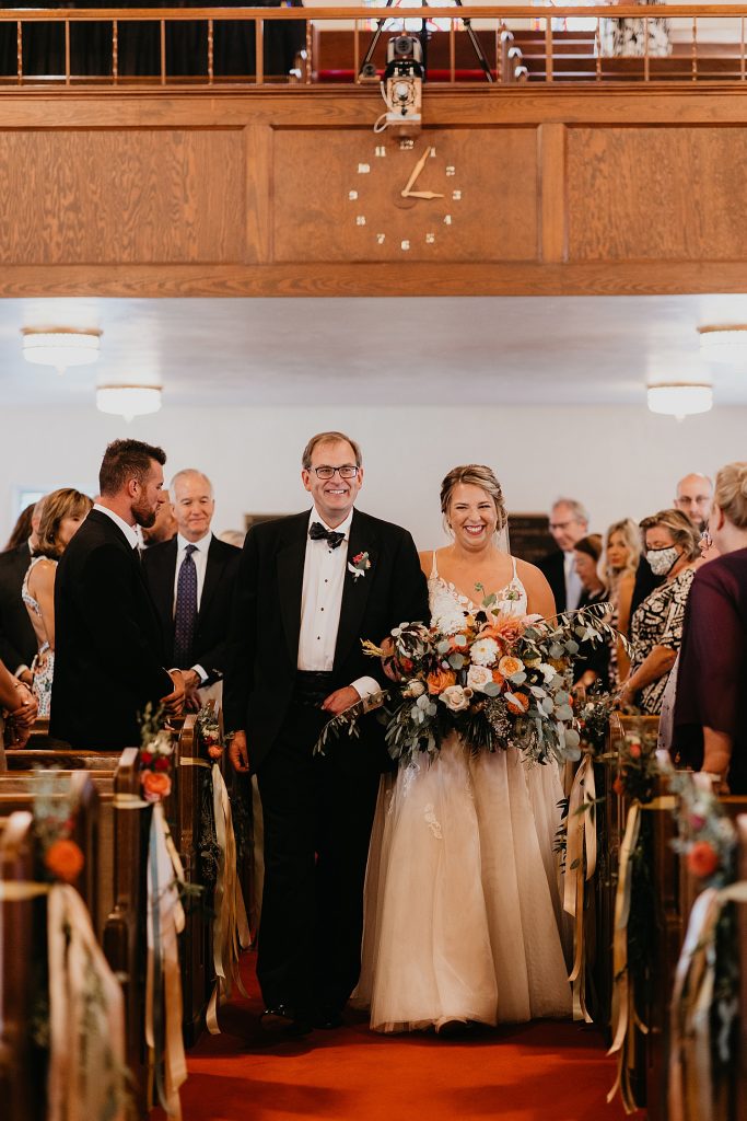 Playful Heinz History Center Wedding with Ribbon Details. For more Pittsburgh wedding ideas, visit burghbrides.com!