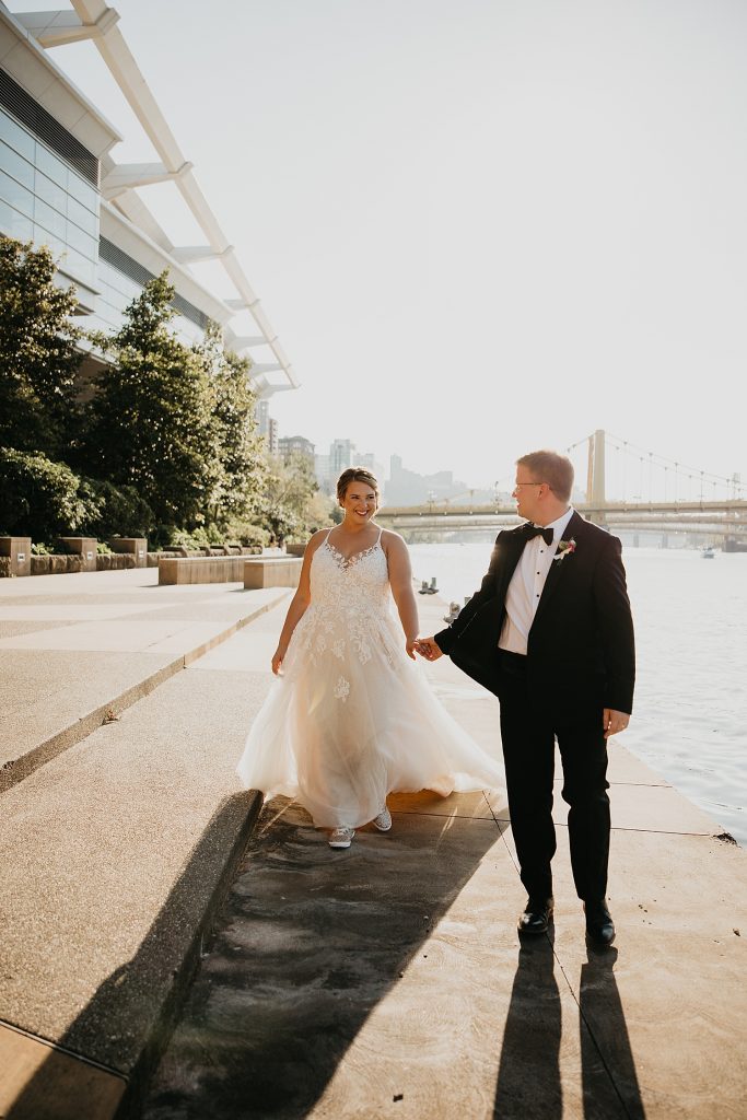 Playful Heinz History Center Wedding with Ribbon Details. For more Pittsburgh wedding ideas, visit burghbrides.com!