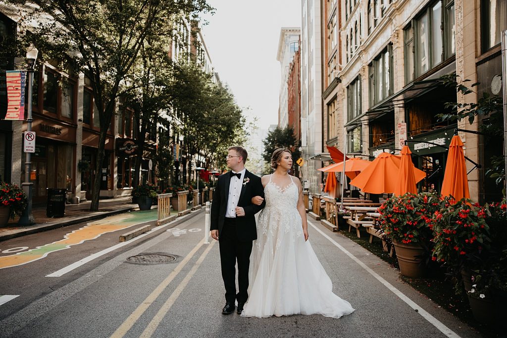 Playful Heinz History Center Wedding with Ribbon Details. For more Pittsburgh wedding ideas, visit burghbrides.com!