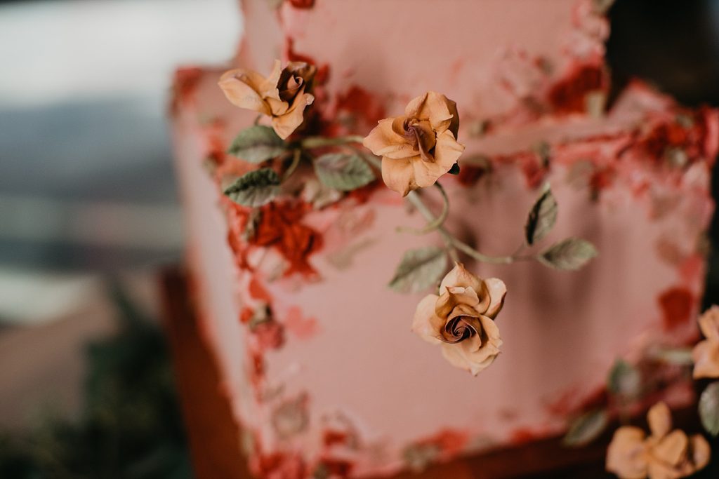 Playful Heinz History Center Wedding with Ribbon Details. For more Pittsburgh wedding ideas, visit burghbrides.com!