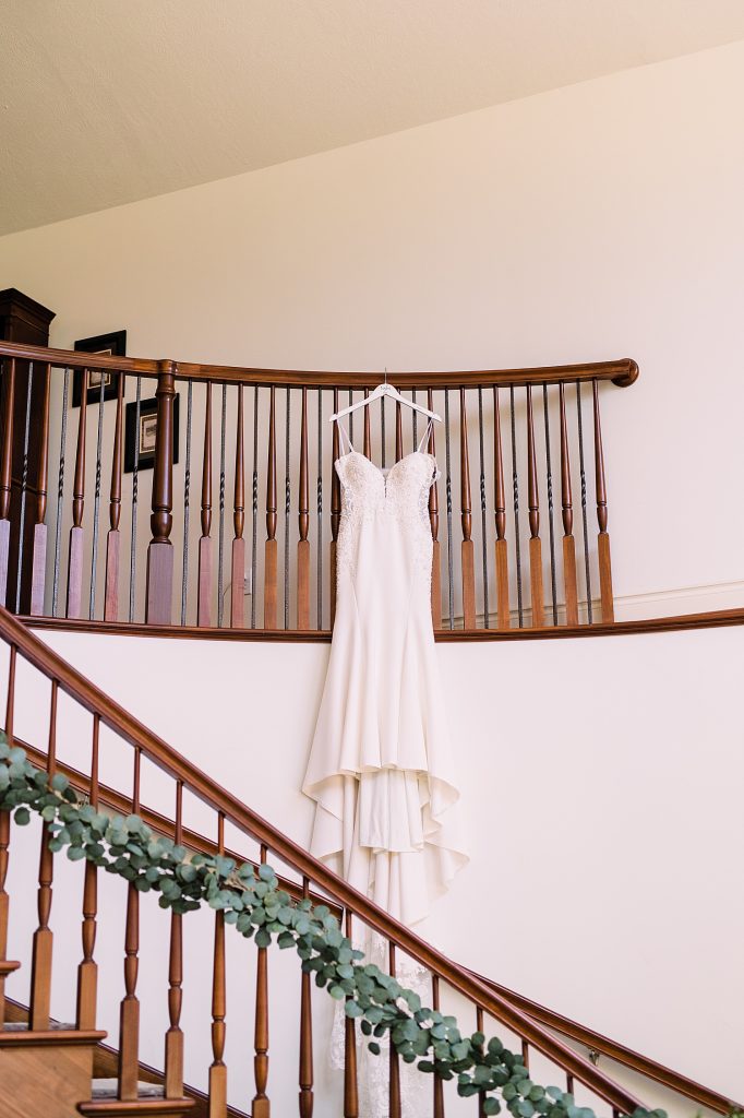 Classic Pittsburgh Inspired Wedding at Twelve Oaks Mansion. For more timeless wedding ideas, visit burghbrides.com!