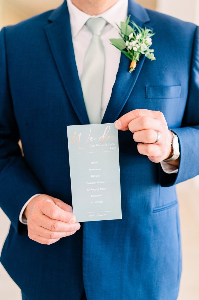 Classic Pittsburgh Inspired Wedding at Twelve Oaks Mansion. For more timeless wedding ideas, visit burghbrides.com!