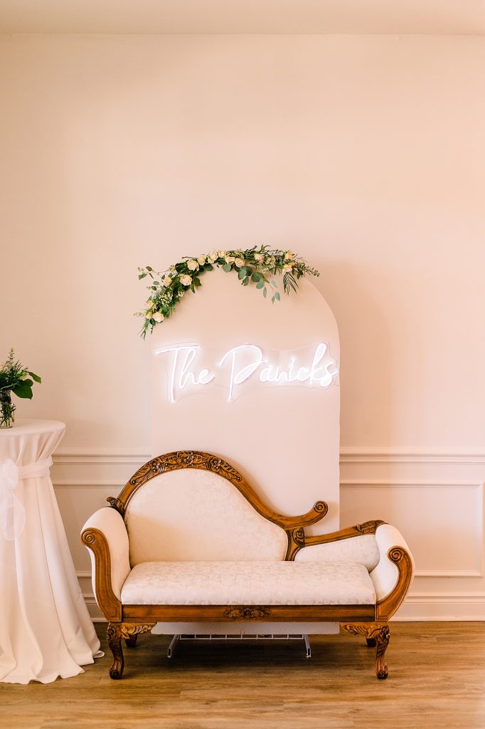 Classic Pittsburgh Inspired Wedding at Twelve Oaks Mansion. For more timeless wedding ideas, visit burghbrides.com!