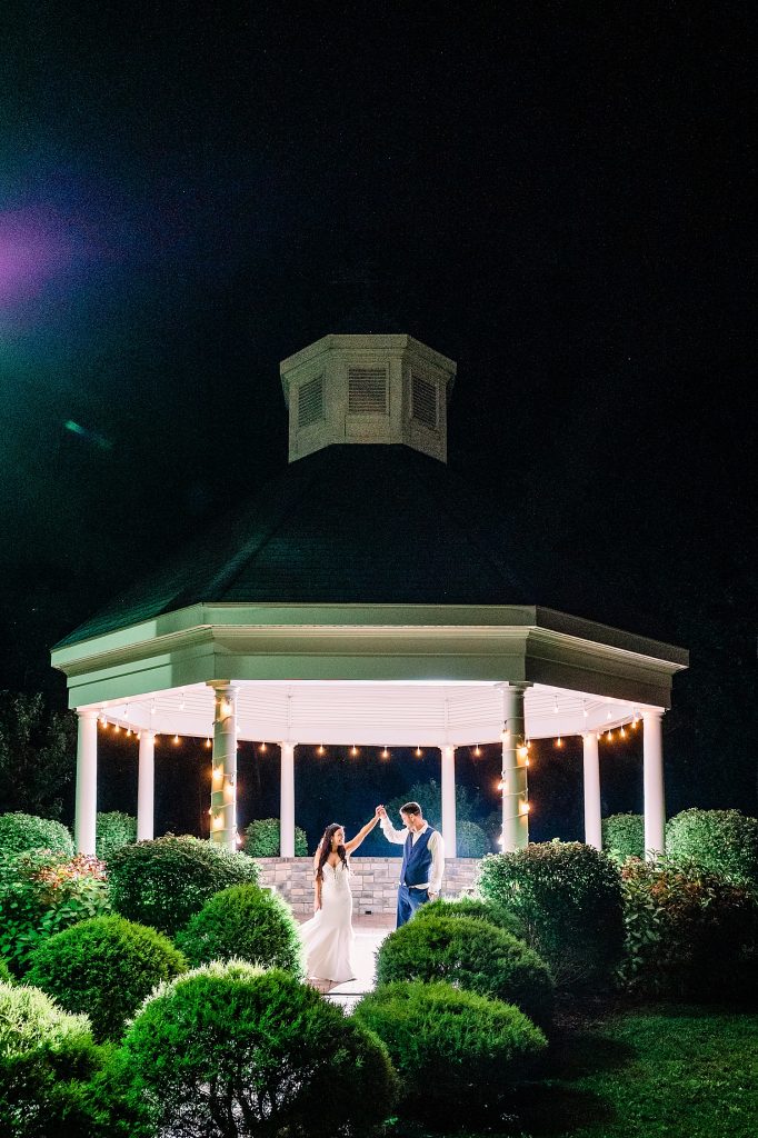 Classic Pittsburgh Inspired Wedding at Twelve Oaks Mansion. For more timeless wedding ideas, visit burghbrides.com!
