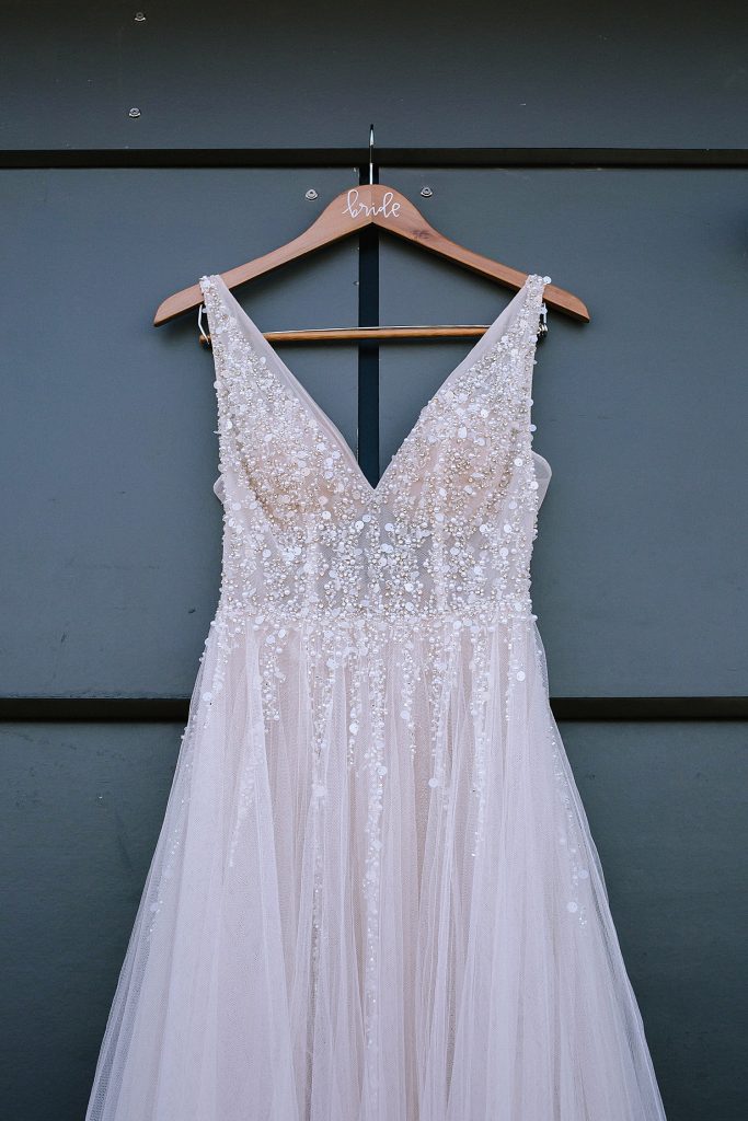 Boho Glam Wedding at Williams Golf & Country Club. For more fall wedding ideas, visit burghbrides.com!