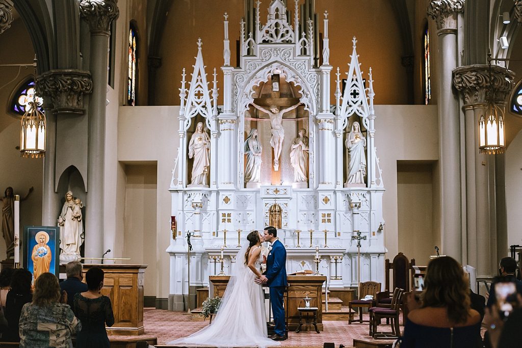 Boho Glam Wedding at Williams Golf & Country Club. For more fall wedding ideas, visit burghbrides.com!