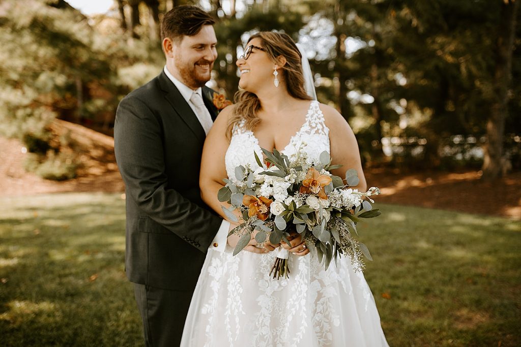 Edgewood Country Club Wedding with Nods to Pittsburgh. For more Pittsburgh wedding ideas, visit burghbrides.com!