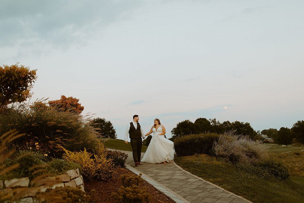 Edgewood Country Club Wedding with Nods to Pittsburgh. For more Pittsburgh wedding ideas, visit burghbrides.com!