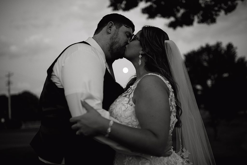 Edgewood Country Club Wedding with Nods to Pittsburgh. For more Pittsburgh wedding ideas, visit burghbrides.com!