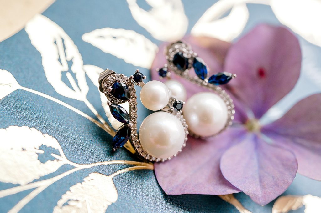 Jewel-Toned Wedding at the Pittsburgh Field Club. For more classic wedding ideas, visit burghbrides.com!