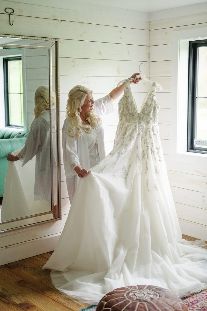 Shady Elms Farm Wedding with Mint Accents. For more rustic wedding ideas, visit burghbrides.com!