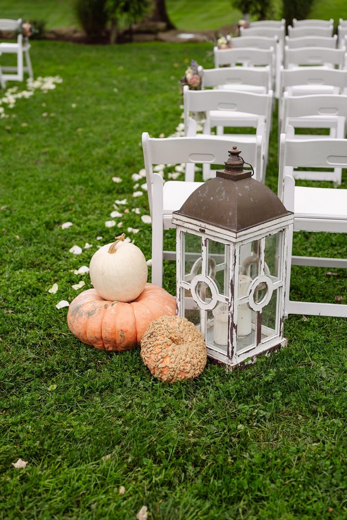 Shady Elms Farm Wedding with Mint Accents. For more rustic wedding ideas, visit burghbrides.com!