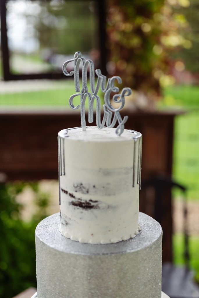 Shady Elms Farm Wedding with Mint Accents. For more rustic wedding ideas, visit burghbrides.com!