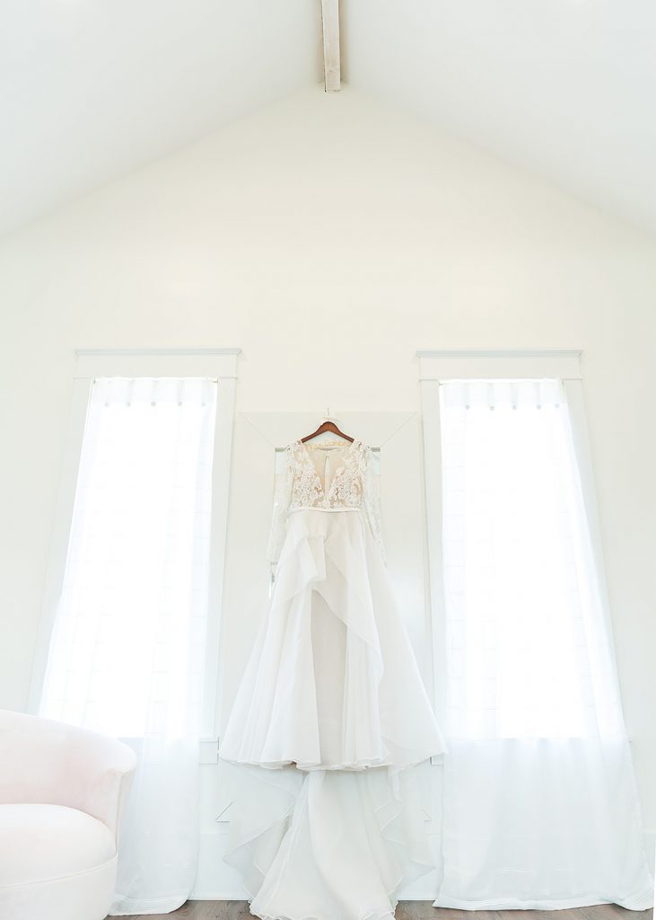 Stunning Lakeside Wedding at Bramblewood. For more rustic wedding ideas, visit burghbrides.com!