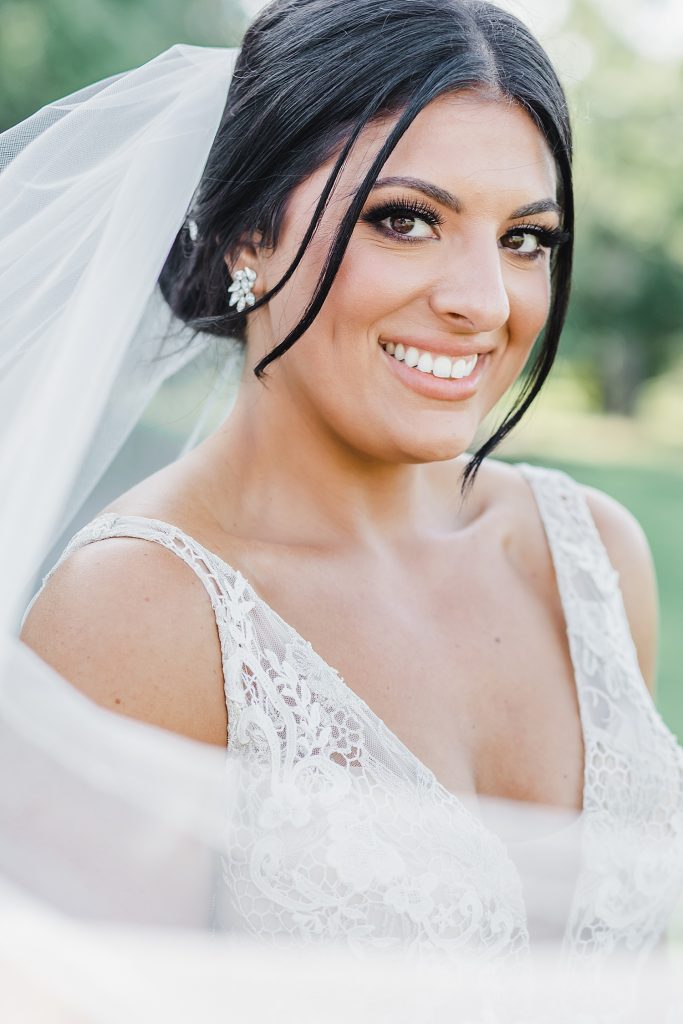 Timeless Fox Chapel Golf Club Wedding with Modern Twists. For more fine art wedding ideas, visit burghbrides.com!