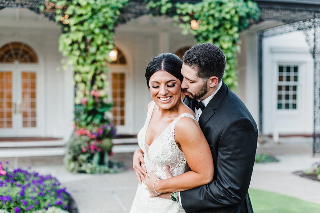 Timeless Fox Chapel Golf Club Wedding with Modern Twists. For more fine art wedding ideas, visit burghbrides.com!