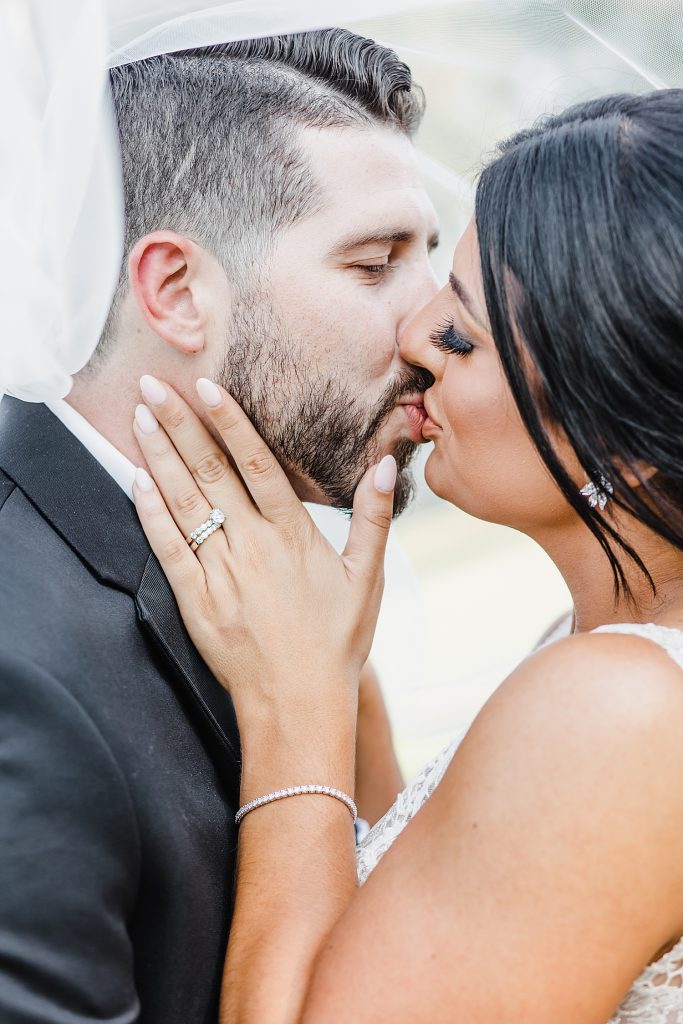Timeless Fox Chapel Golf Club Wedding with Modern Twists. For more fine art wedding ideas, visit burghbrides.com!
