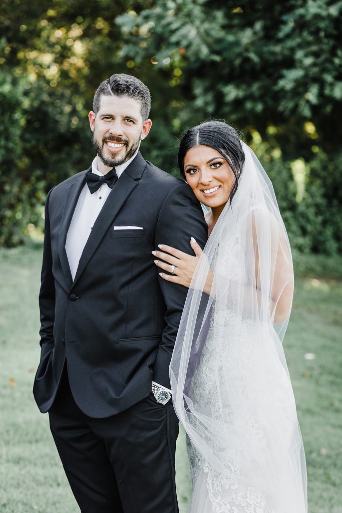 Timeless Fox Chapel Golf Club Wedding with Modern Twists. For more fine art wedding ideas, visit burghbrides.com!