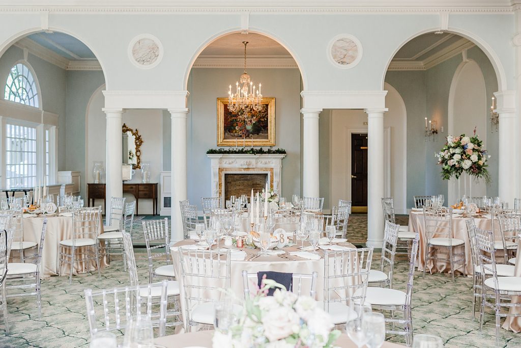 Timeless Fox Chapel Golf Club Wedding with Modern Twists. For more fine art wedding ideas, visit burghbrides.com!