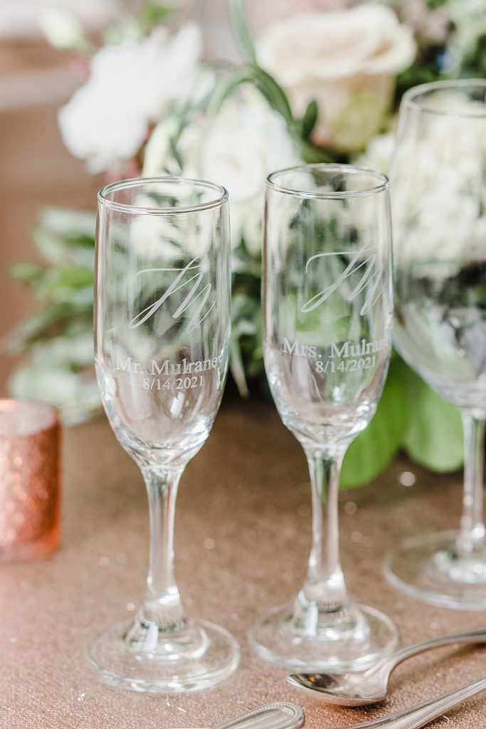 Timeless Fox Chapel Golf Club Wedding with Modern Twists. For more fine art wedding ideas, visit burghbrides.com!